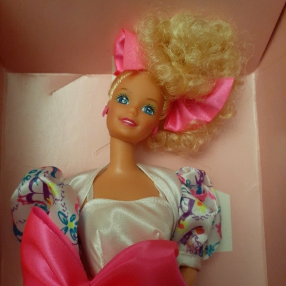Barbie Style Collector Doll Limited Edition - Picture 4 of 5